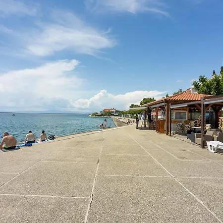 아파트 With A Parking Space Selce, Crikvenica - 5513