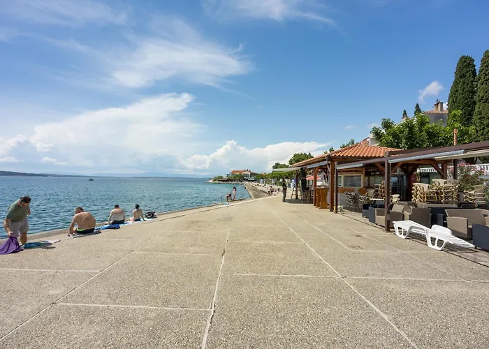 Апартаменты With A Parking Space Selce, Crikvenica - 5513