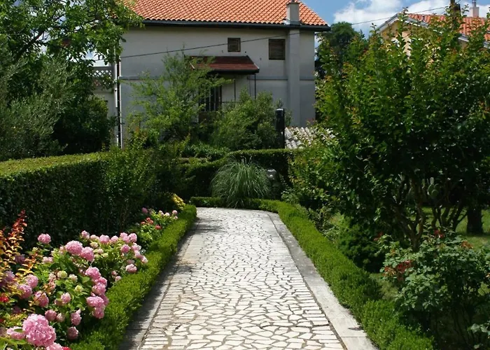Апартаменты With A Parking Space Selce, Crikvenica - 5513